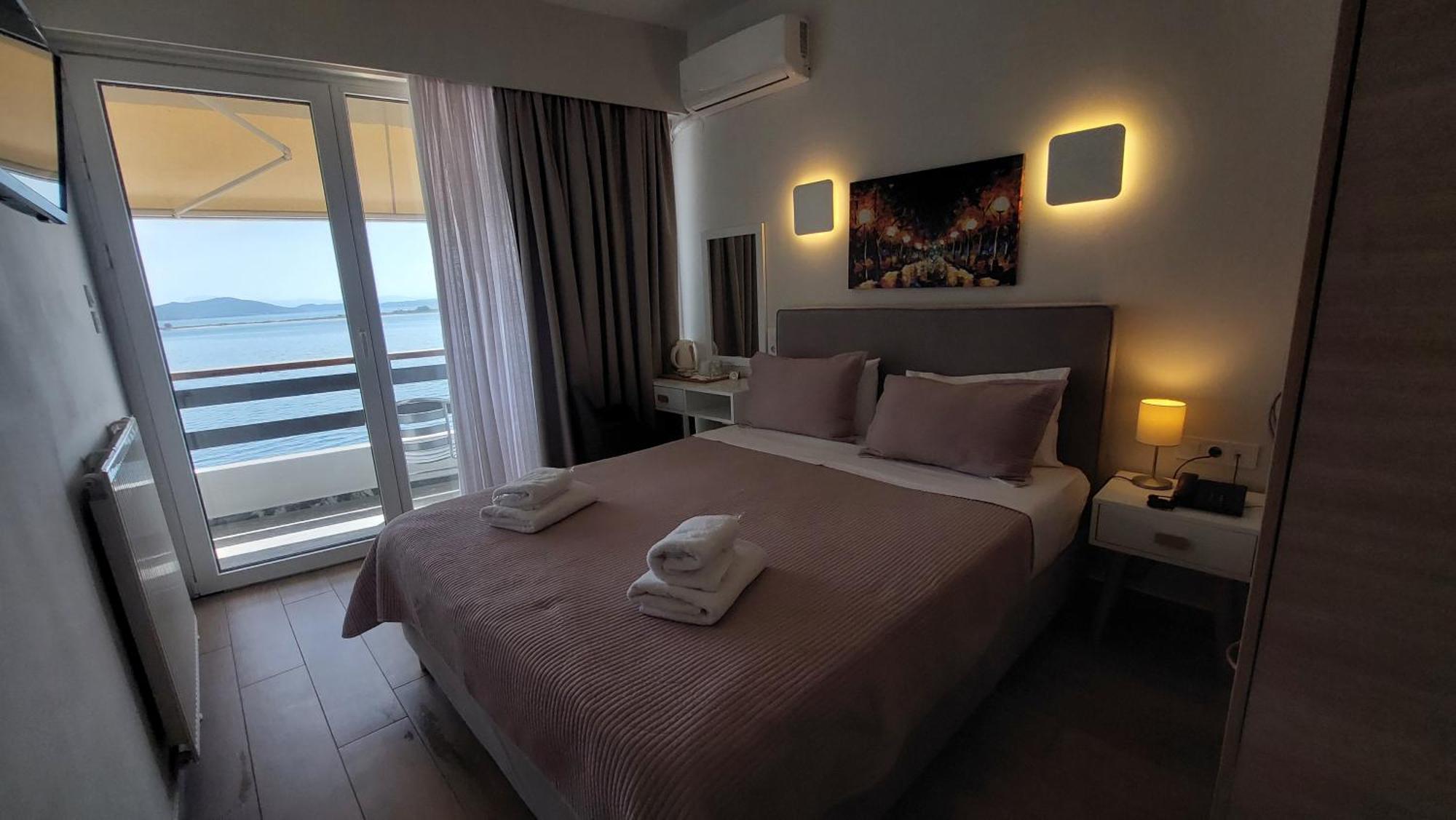 Avra Otel 2*
